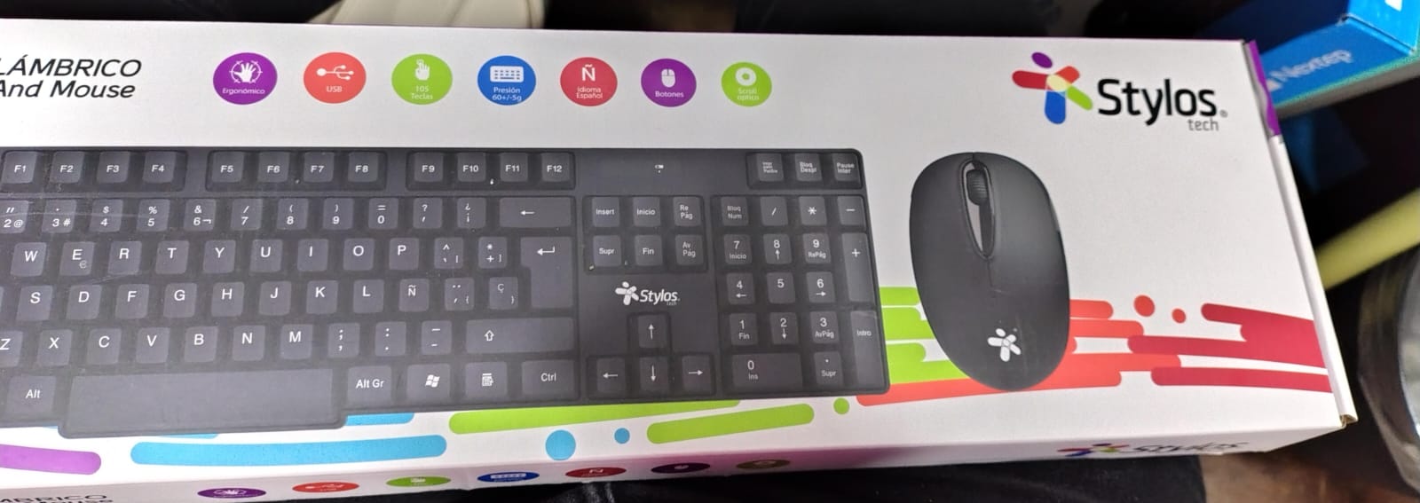 Teclado y mouse inalambrico  Stylos