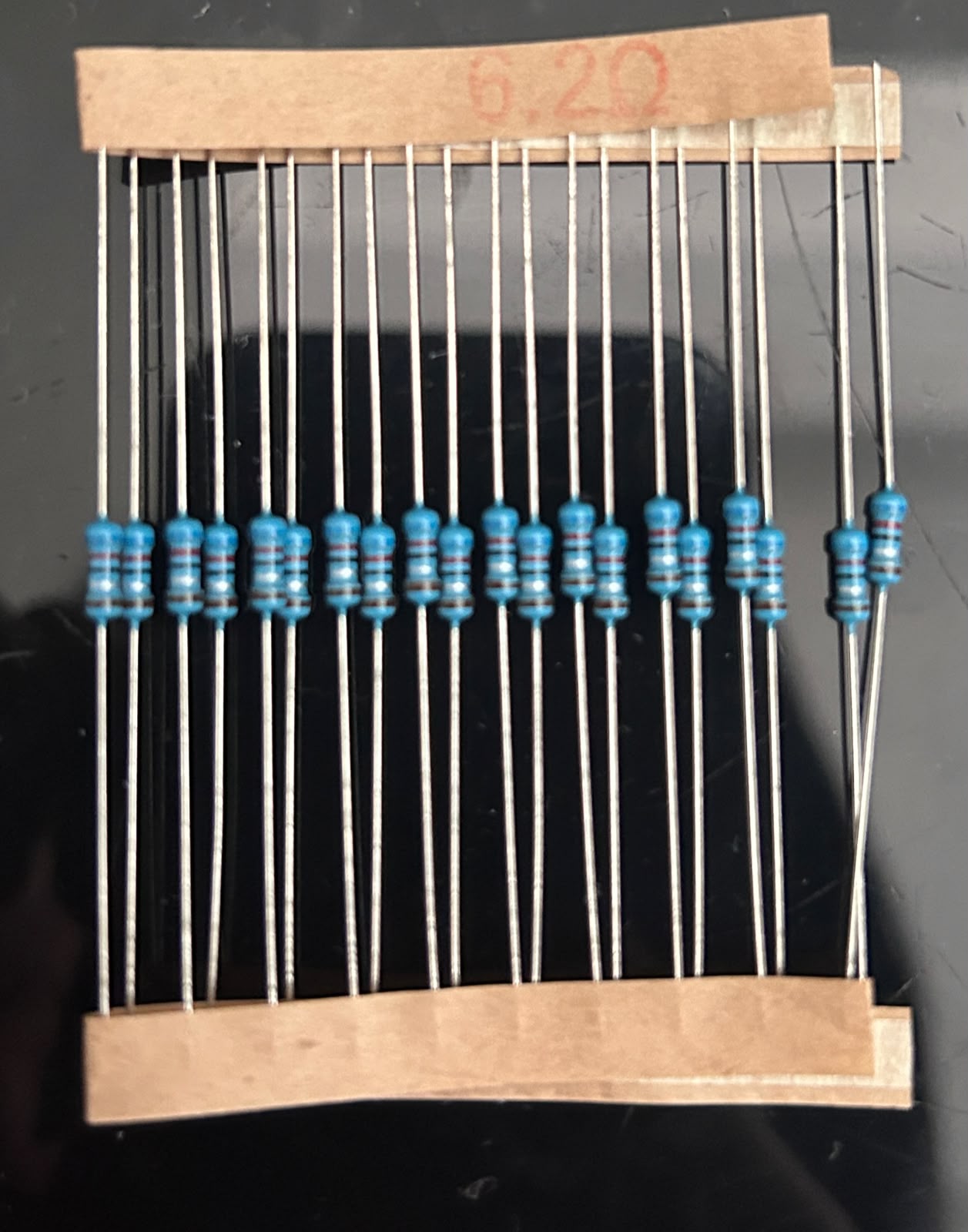 resistencia de 6.2 ohm
