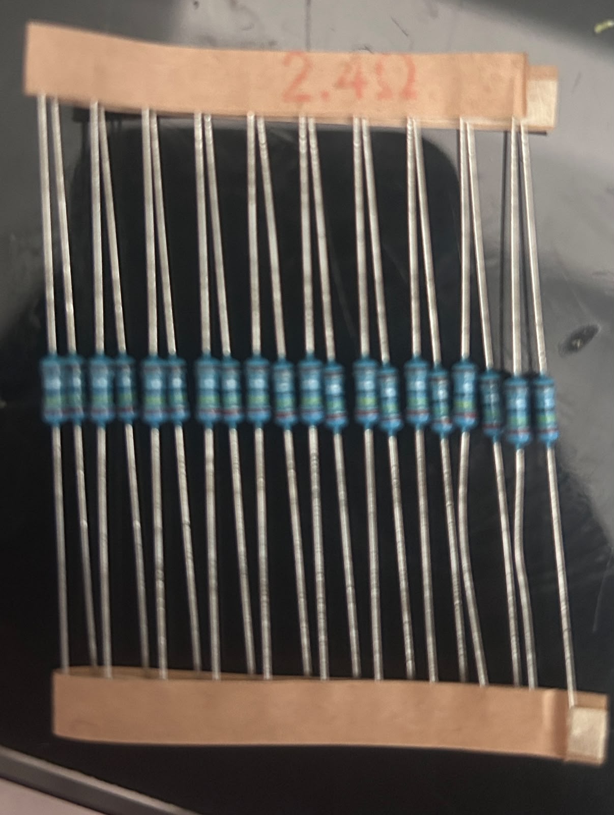 resistecia de 2.4 ohm