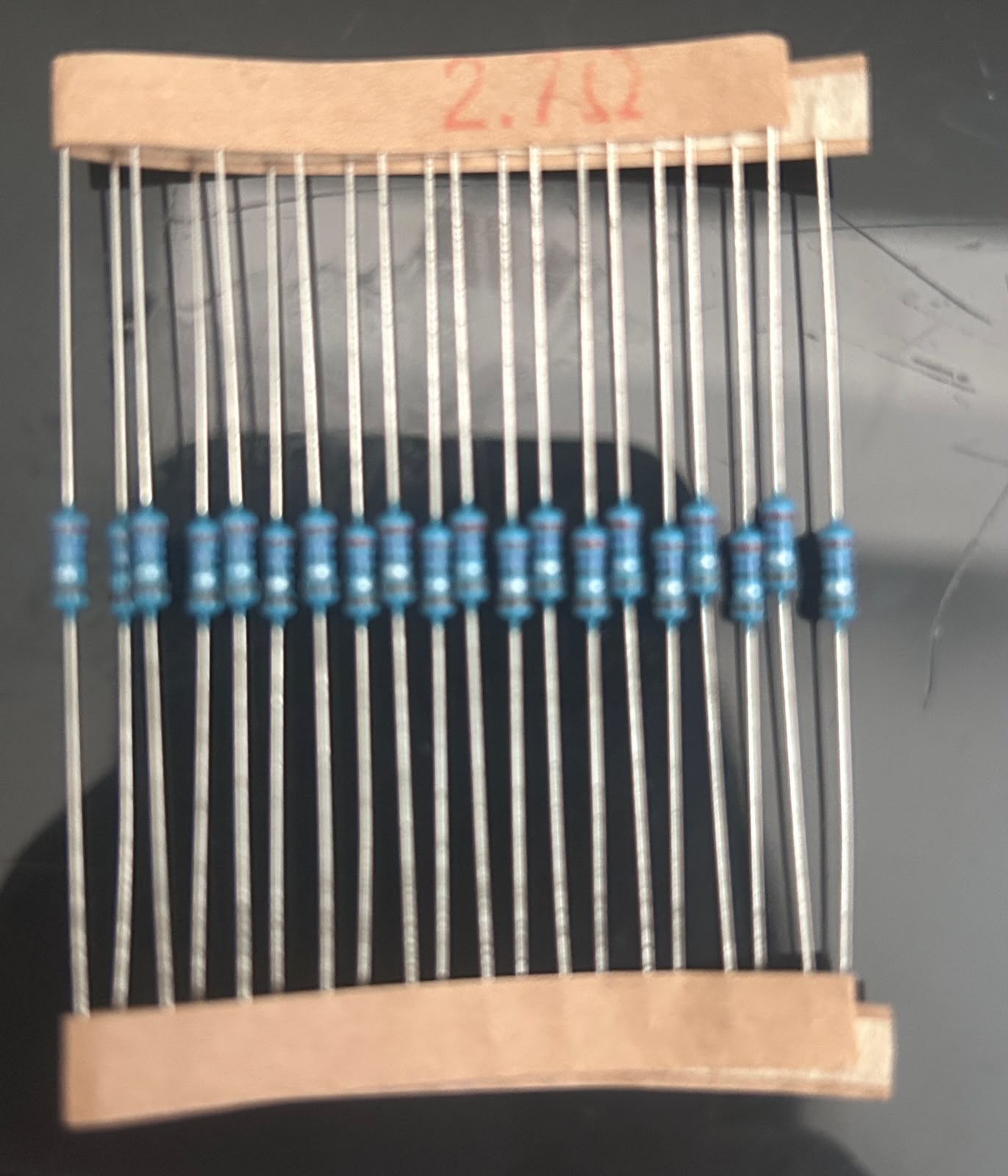 resistencia de 2.7 ohm