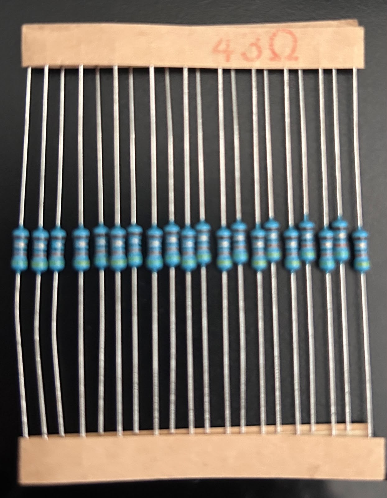 resistencia de 43 ohm