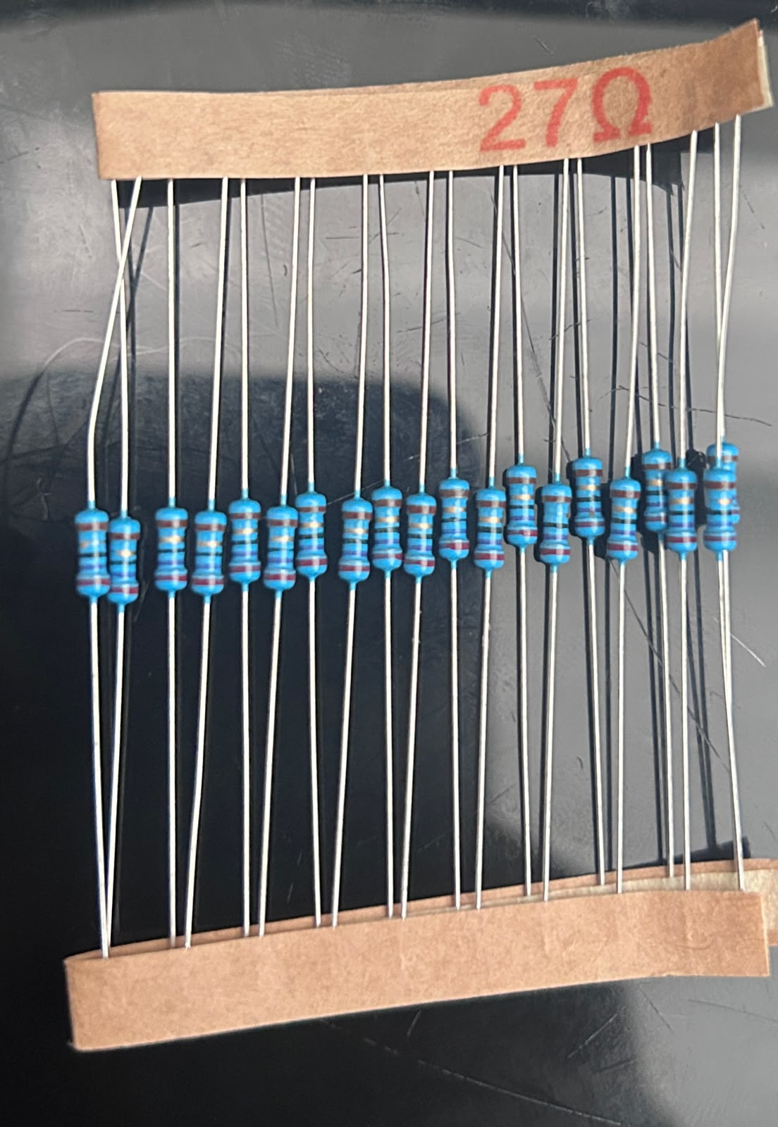 resistencia de 27 ohm