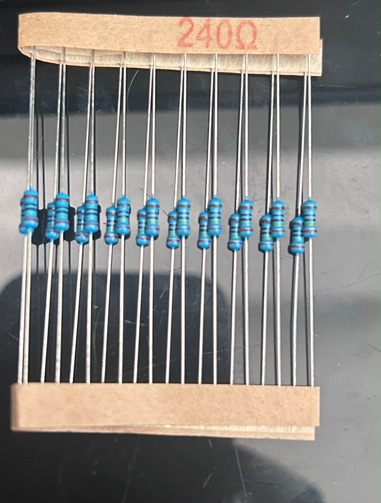 resistencia de 2400 ohm